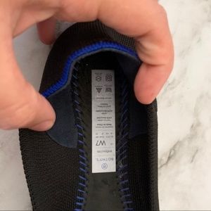 Rothy's Black Points size 7 (fits like a 6 1/2)